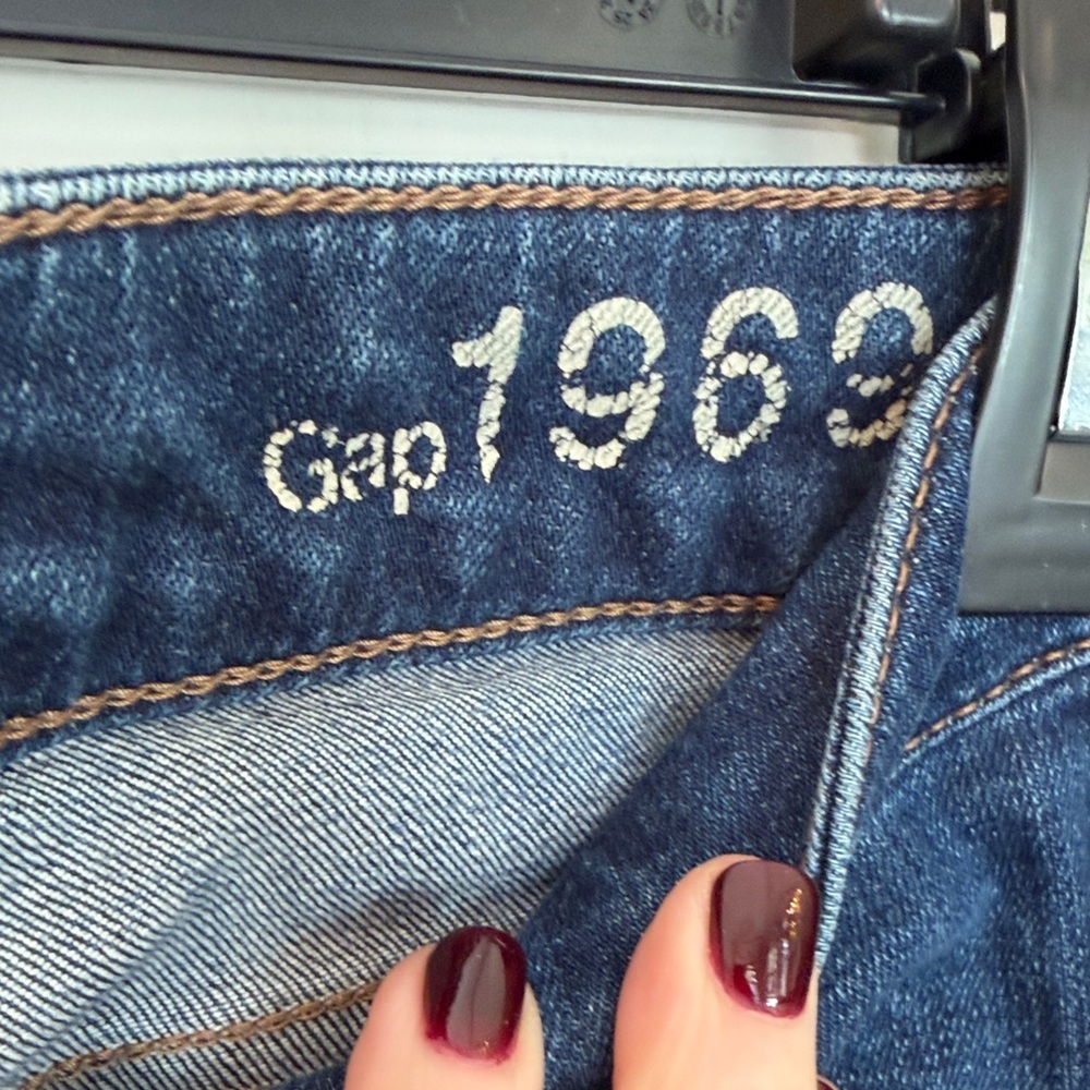 GAP Women's Dark Blue Skinny Jeans - Picture 2 of 3